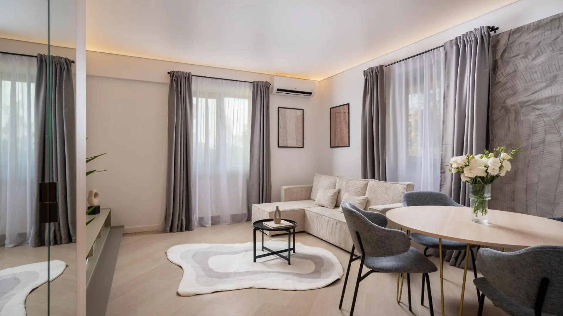 North By Urbanesq Cortina K Apartment Voluntari